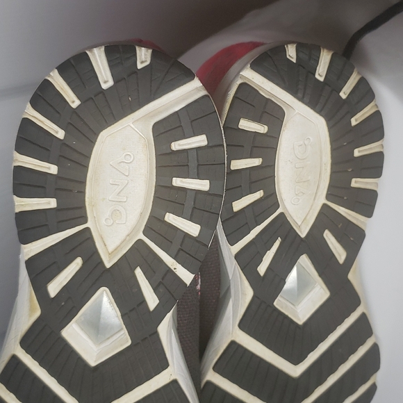 Brooks Ricochet - Picture 12 of 13